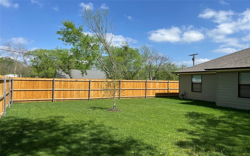 214 E 15th Avenue, Corsicana, TX 75110, 4 Habitaciones Habitaciones , ,2 BañosBaños,Residential,En Venta,214 E 15th Avenue,20742901
