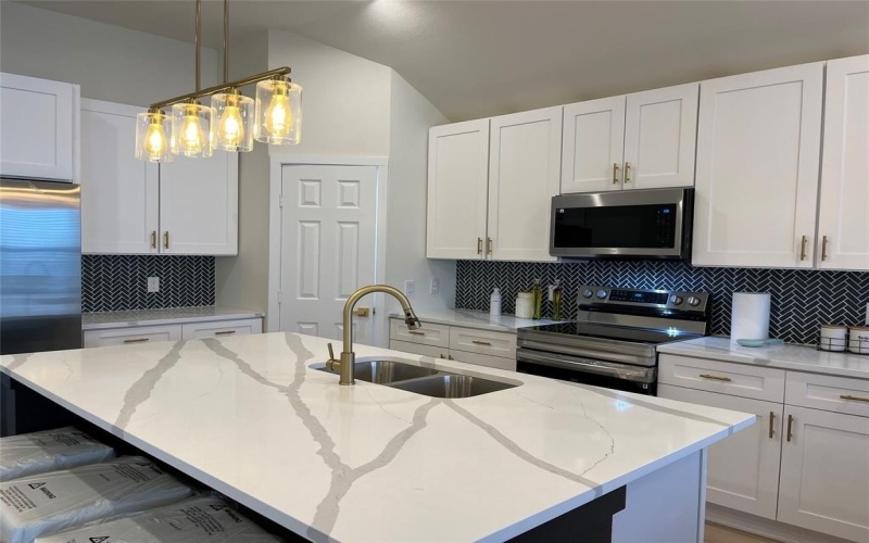 214 E 15th Avenue, Corsicana, TX 75110, 4 Habitaciones Habitaciones , ,2 BañosBaños,Residential,En Venta,214 E 15th Avenue,20742901