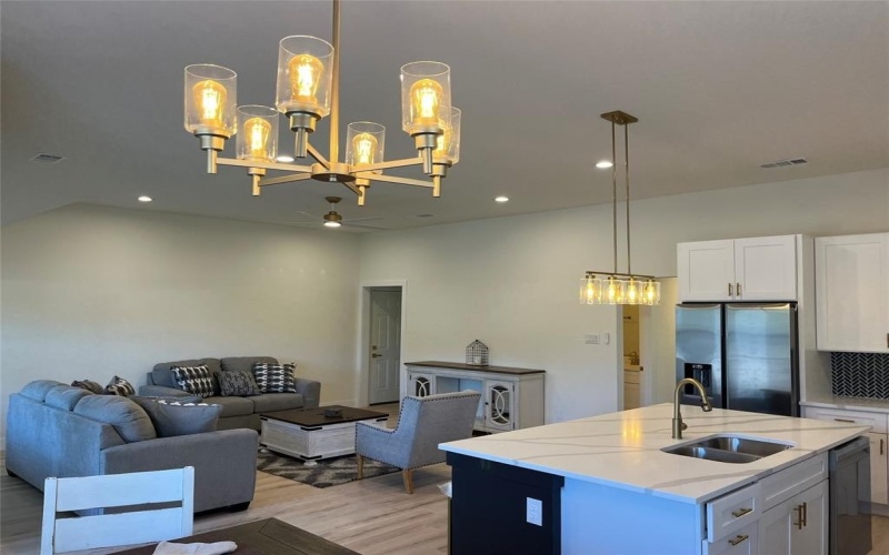214 E 15th Avenue, Corsicana, TX 75110, 4 Habitaciones Habitaciones , ,2 BañosBaños,Residential,En Venta,214 E 15th Avenue,20742901