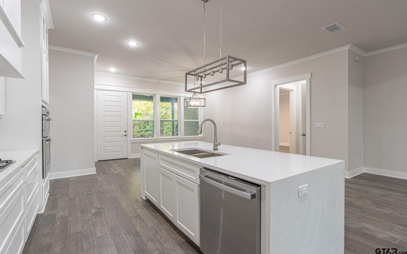 3928 Hogan Dr, Tyler, TX 75709, 4 Bedrooms Bedrooms, ,2 BathroomsBathrooms,Residential,For Sale,3928 Hogan Dr,25007388