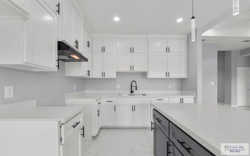 8608 JUPITER ST., BROWNSVILLE, TX 78521, 4 Habitaciones Habitaciones , ,2 BañosBaños,Residential,En Venta,8608 JUPITER ST.,29763501