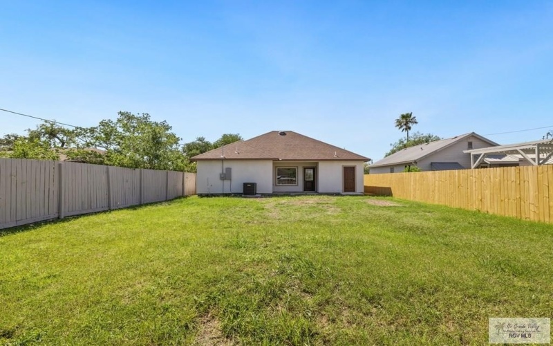 727 N MILAM ST., SAN BENITO, TX 78586, 3 Habitaciones Habitaciones , ,2 BañosBaños,Residential,En Venta,727 N MILAM ST.,29765267