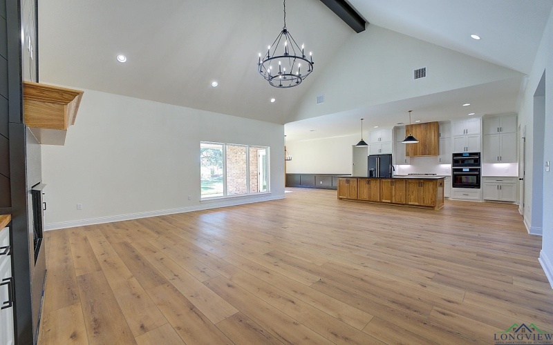 143 Bronco, Texarkana, TX 75503, 4 Bedrooms Bedrooms, ,2 BathroomsBathrooms,Residential,For Sale,143 Bronco,20253358