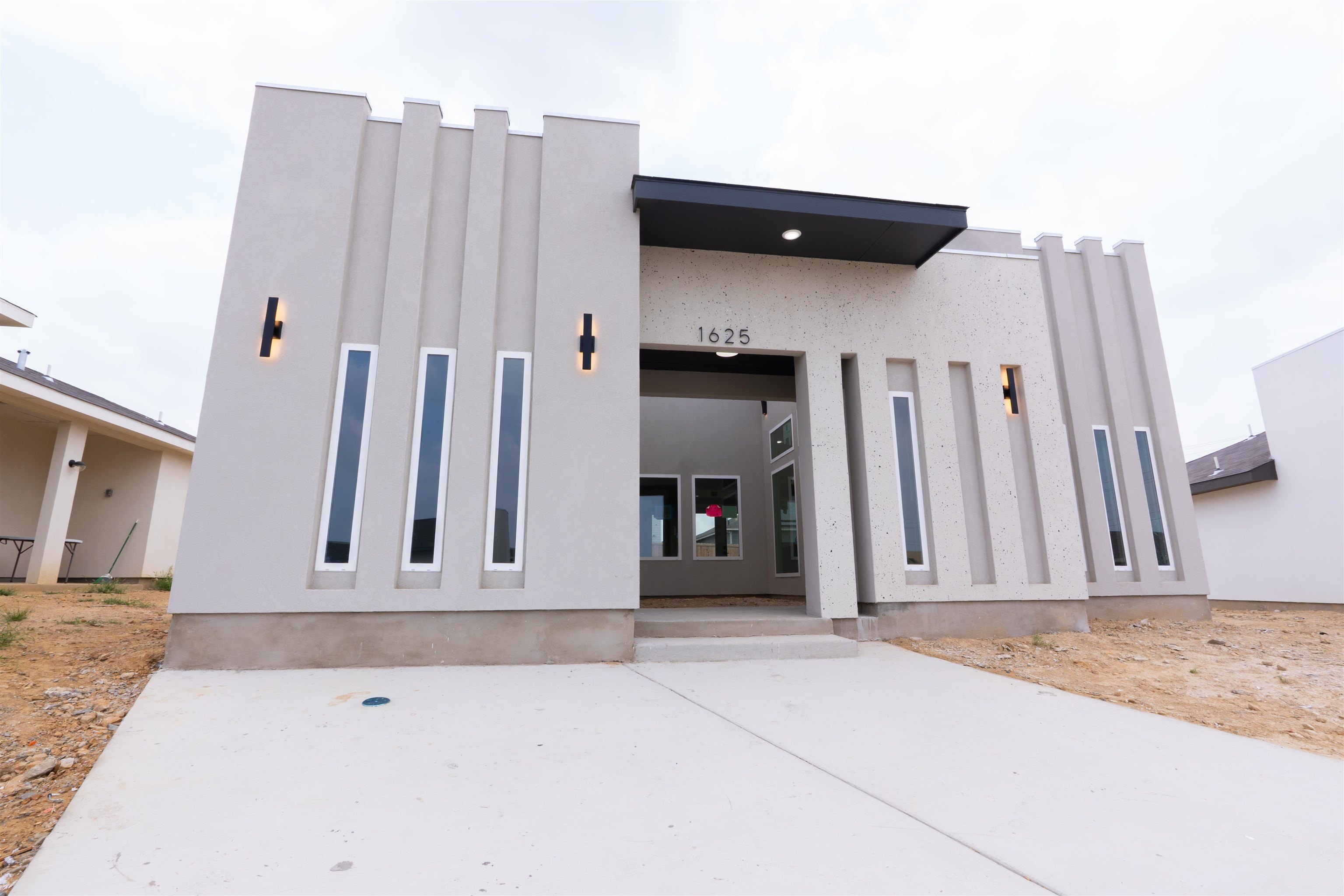 1625 Tutor Dr., Laredo, TX 78046, 3 Bedrooms Bedrooms, ,2 BathroomsBathrooms,Residential,For Sale,1625 Tutor Dr.,20252079