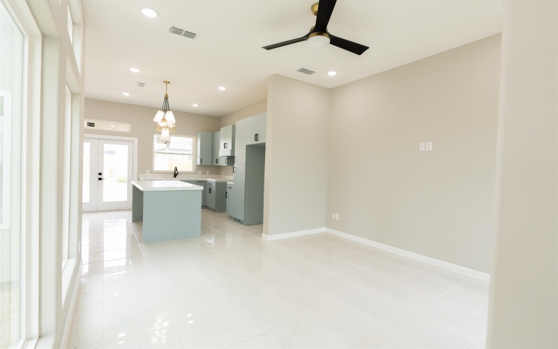 1625 Tutor Dr., Laredo, TX 78046, 3 Bedrooms Bedrooms, ,2 BathroomsBathrooms,Residential,For Sale,1625 Tutor Dr.,20252079
