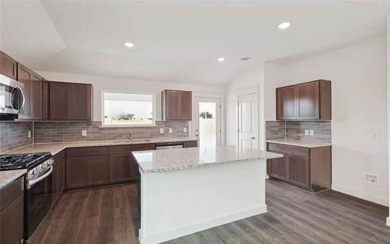 1109 Baker Bridge Drive, Forney, TX 75126, 3 Bedrooms Bedrooms, ,2 BathroomsBathrooms,Residential,For Sale,1109 Baker Bridge Drive,20755014