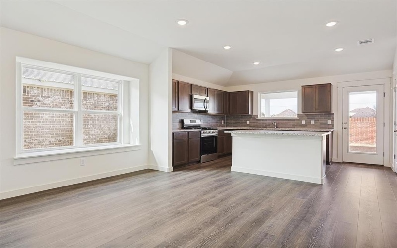 1109 Baker Bridge Drive, Forney, TX 75126, 3 Bedrooms Bedrooms, ,2 BathroomsBathrooms,Residential,For Sale,1109 Baker Bridge Drive,20755014