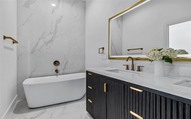 2320-2322 Arroyo Avenue, Dallas, TX 75219, 6 Bedrooms Bedrooms, ,7 BathroomsBathrooms,Residential Multi Family,For Sale,2320-2322 Arroyo Avenue,20775292