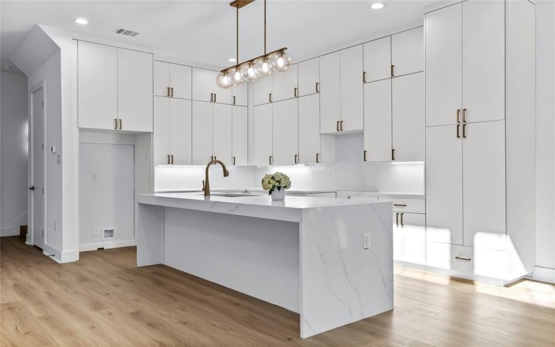 2320-2322 Arroyo Avenue, Dallas, TX 75219, 6 Bedrooms Bedrooms, ,7 BathroomsBathrooms,Residential Multi Family,For Sale,2320-2322 Arroyo Avenue,20775292