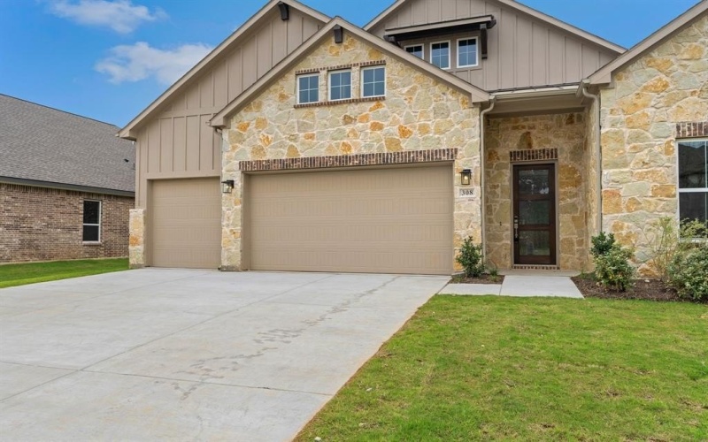 308 Alicia Court, Mansfield, TX 76063, 4 Habitaciones Habitaciones , ,3 BañosBaños,Residential,En Venta,308 Alicia Court,20871302