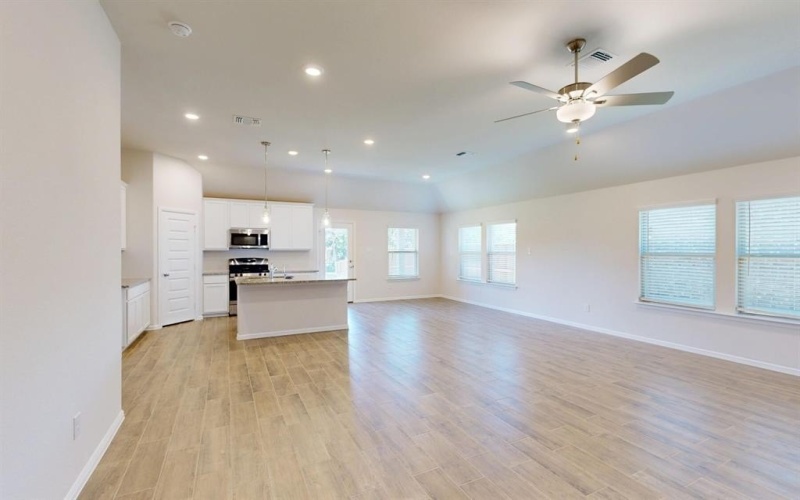 3400 Goshawk Drive, Denton, TX 76208, 3 Bedrooms Bedrooms, ,2 BathroomsBathrooms,Residential,For Sale,3400 Goshawk Drive,20831531
