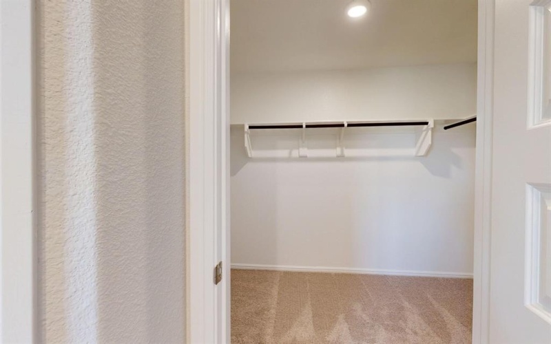 3400 Goshawk Drive, Denton, TX 76208, 3 Bedrooms Bedrooms, ,2 BathroomsBathrooms,Residential,For Sale,3400 Goshawk Drive,20831531