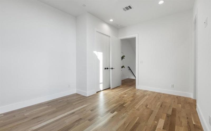 4330 Dickason Avenue #102, Dallas, TX 75219, 3 Bedrooms Bedrooms, ,3 BathroomsBathrooms,Residential,For Sale,4330 Dickason Avenue,20835301