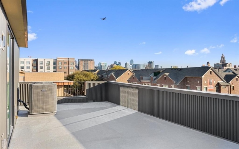 4330 Dickason Avenue #102, Dallas, TX 75219, 3 Bedrooms Bedrooms, ,3 BathroomsBathrooms,Residential,For Sale,4330 Dickason Avenue,20835301