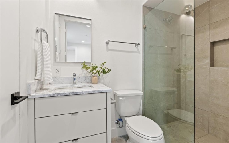 4330 Dickason Avenue #102, Dallas, TX 75219, 3 Bedrooms Bedrooms, ,3 BathroomsBathrooms,Residential,For Sale,4330 Dickason Avenue,20835301