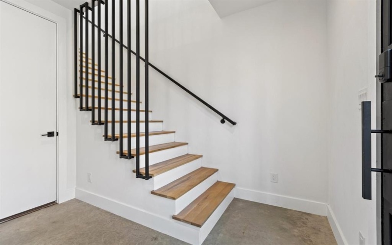 4330 Dickason Avenue #102, Dallas, TX 75219, 3 Bedrooms Bedrooms, ,3 BathroomsBathrooms,Residential,For Sale,4330 Dickason Avenue,20835301