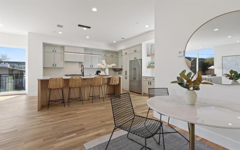 4330 Dickason Avenue #102, Dallas, TX 75219, 3 Bedrooms Bedrooms, ,3 BathroomsBathrooms,Residential,For Sale,4330 Dickason Avenue,20835301
