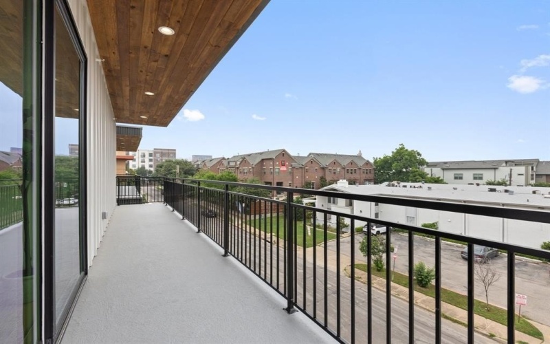 4330 Dickason Avenue #201, Dallas, TX 75219, 3 Bedrooms Bedrooms, ,3 BathroomsBathrooms,Residential,For Sale,4330 Dickason Avenue,20835305