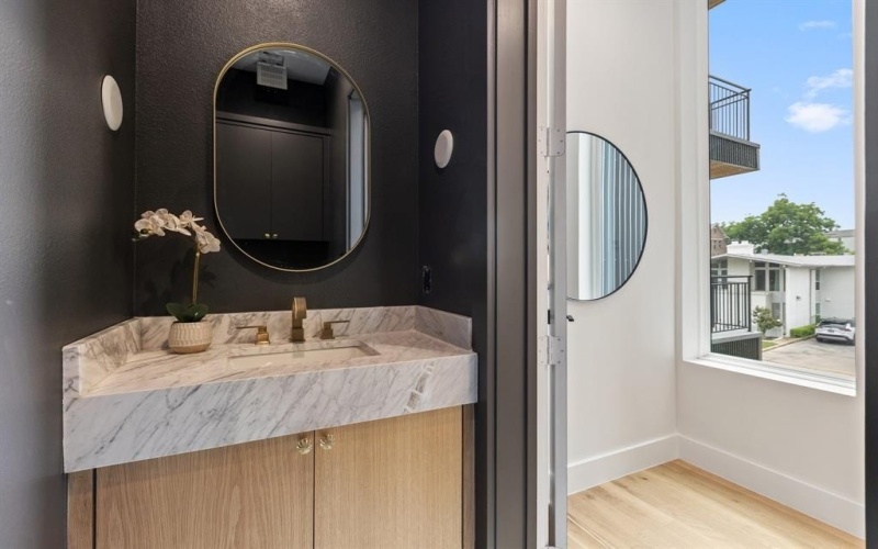 4330 Dickason Avenue #201, Dallas, TX 75219, 3 Bedrooms Bedrooms, ,3 BathroomsBathrooms,Residential,For Sale,4330 Dickason Avenue,20835305