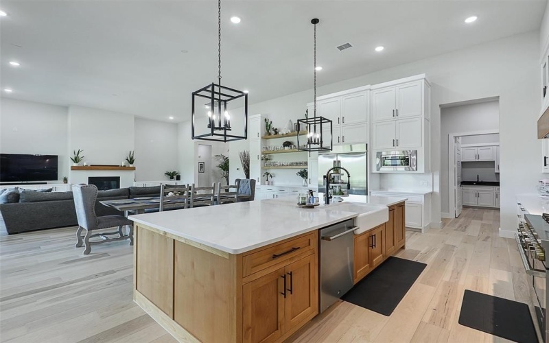 1026 Willow Point, Oak Point, TX 75068, 4 Bedrooms Bedrooms, ,6 BathroomsBathrooms,Residential,For Sale,1026 Willow Point,20902697