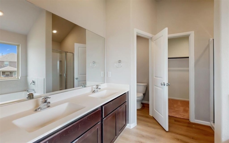 714 Gentle Bird Drive, Lavon, TX 75166, 3 Habitaciones Habitaciones , ,2 BañosBaños,Residential,En Venta,714 Gentle Bird Drive,20835438