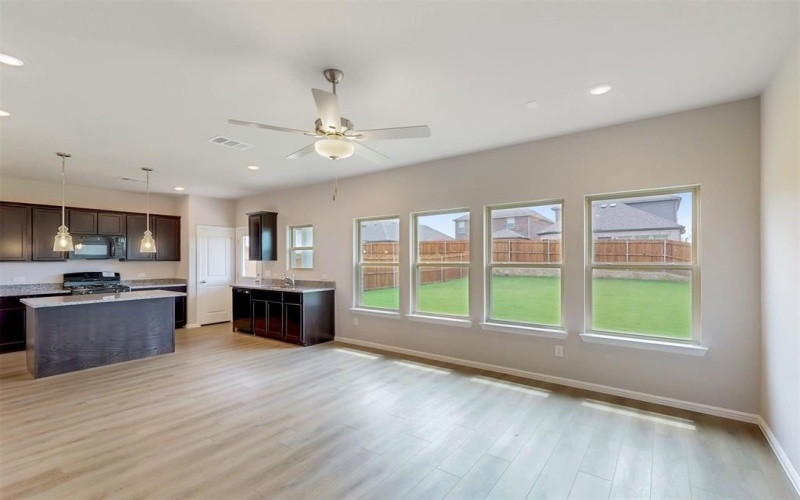 714 Gentle Bird Drive, Lavon, TX 75166, 3 Habitaciones Habitaciones , ,2 BañosBaños,Residential,En Venta,714 Gentle Bird Drive,20835438