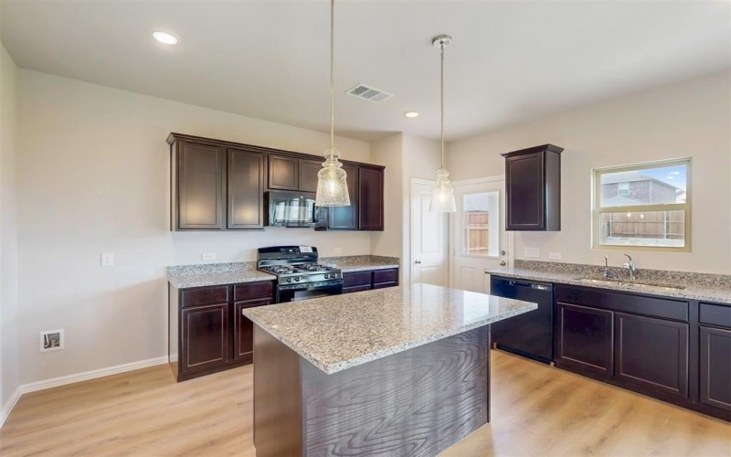 714 Gentle Bird Drive, Lavon, TX 75166, 3 Habitaciones Habitaciones , ,2 BañosBaños,Residential,En Venta,714 Gentle Bird Drive,20835438