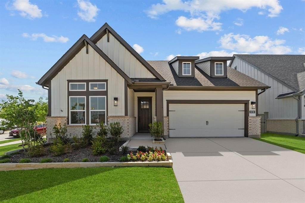 8720 Bur Oak Drive, Justin, TX 76247, 4 Bedrooms Bedrooms, ,3 BathroomsBathrooms,Residential,For Sale,8720 Bur Oak Drive,20869374