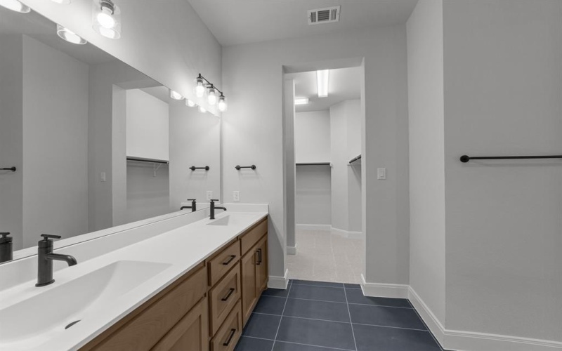 8720 Bur Oak Drive, Justin, TX 76247, 4 Bedrooms Bedrooms, ,3 BathroomsBathrooms,Residential,For Sale,8720 Bur Oak Drive,20869374