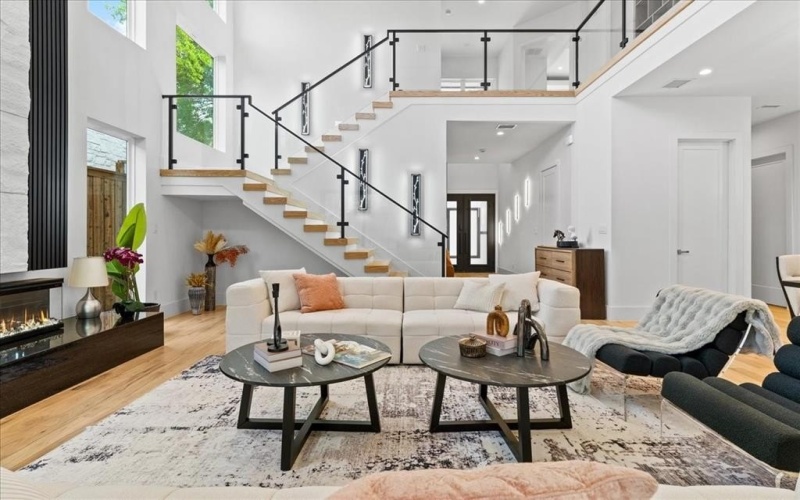 4915 W University Boulevard, Dallas, TX 75209, 5 Bedrooms Bedrooms, ,6 BathroomsBathrooms,Residential,For Sale,4915 W University Boulevard,20890619
