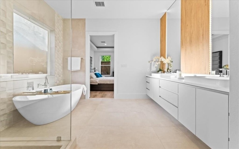 4915 W University Boulevard, Dallas, TX 75209, 5 Bedrooms Bedrooms, ,6 BathroomsBathrooms,Residential,For Sale,4915 W University Boulevard,20890619