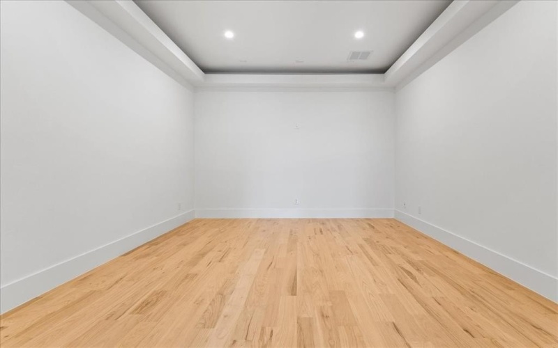 4915 W University Boulevard, Dallas, TX 75209, 5 Bedrooms Bedrooms, ,6 BathroomsBathrooms,Residential,For Sale,4915 W University Boulevard,20890619