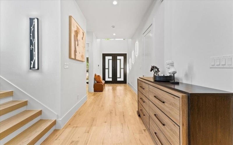 4915 W University Boulevard, Dallas, TX 75209, 5 Bedrooms Bedrooms, ,6 BathroomsBathrooms,Residential,For Sale,4915 W University Boulevard,20890619