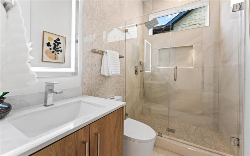 4915 W University Boulevard, Dallas, TX 75209, 5 Bedrooms Bedrooms, ,6 BathroomsBathrooms,Residential,For Sale,4915 W University Boulevard,20890619