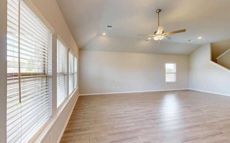 3417 Goshawk Drive, Denton, TX 76208, 4 Bedrooms Bedrooms, ,3 BathroomsBathrooms,Residential,For Sale,3417 Goshawk Drive,20835718