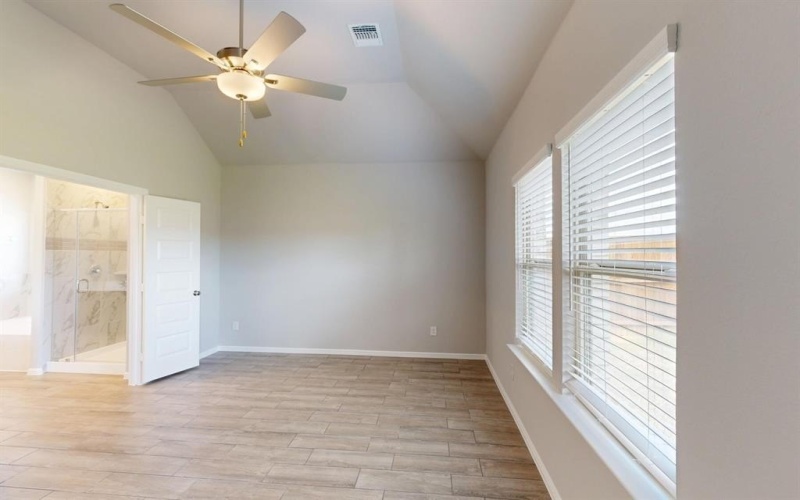 3417 Goshawk Drive, Denton, TX 76208, 4 Bedrooms Bedrooms, ,3 BathroomsBathrooms,Residential,For Sale,3417 Goshawk Drive,20835718