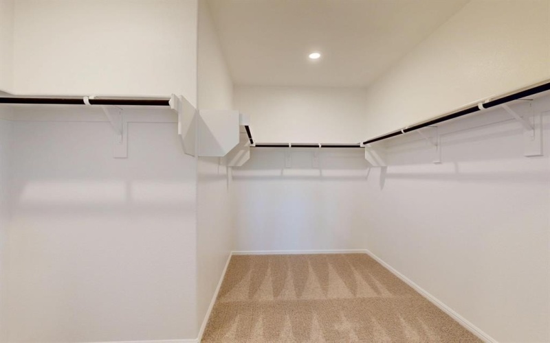 3417 Goshawk Drive, Denton, TX 76208, 4 Bedrooms Bedrooms, ,3 BathroomsBathrooms,Residential,For Sale,3417 Goshawk Drive,20835718