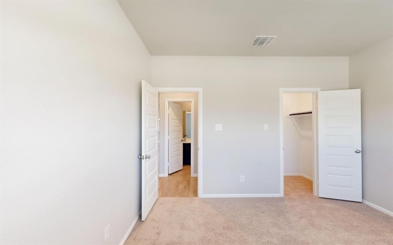 3417 Goshawk Drive, Denton, TX 76208, 4 Bedrooms Bedrooms, ,3 BathroomsBathrooms,Residential,For Sale,3417 Goshawk Drive,20835718