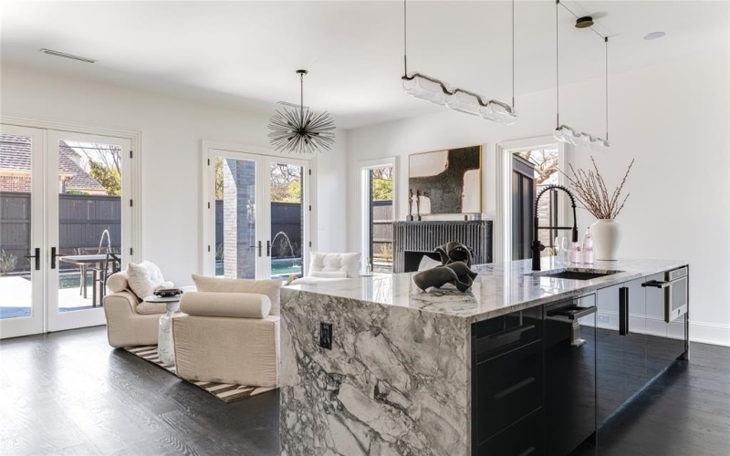 6404 Lakehurst Avenue, Dallas, TX 75230, 5 Bedrooms Bedrooms, ,6 BathroomsBathrooms,Residential,For Sale,6404 Lakehurst Avenue,20867379