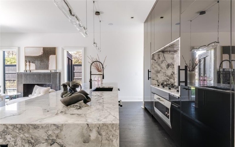 6404 Lakehurst Avenue, Dallas, TX 75230, 5 Bedrooms Bedrooms, ,6 BathroomsBathrooms,Residential,For Sale,6404 Lakehurst Avenue,20867379