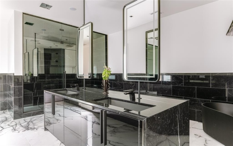 6404 Lakehurst Avenue, Dallas, TX 75230, 5 Bedrooms Bedrooms, ,6 BathroomsBathrooms,Residential,For Sale,6404 Lakehurst Avenue,20867379