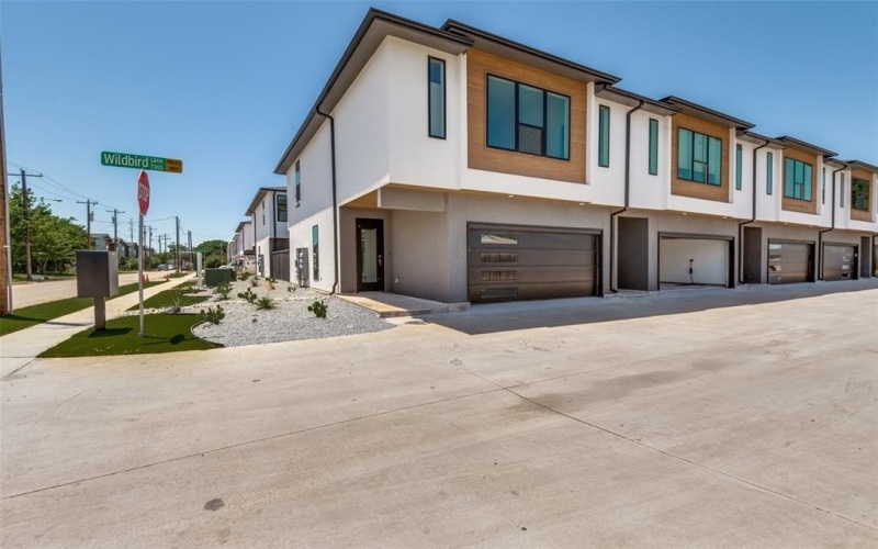 7312 Flyers Way, Dallas, TX 75235, 3 Bedrooms Bedrooms, ,2 BathroomsBathrooms,Residential,For Sale,7312 Flyers Way,20906796
