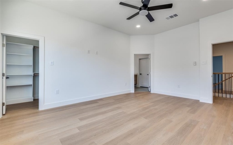 7312 Flyers Way, Dallas, TX 75235, 3 Bedrooms Bedrooms, ,2 BathroomsBathrooms,Residential,For Sale,7312 Flyers Way,20906796