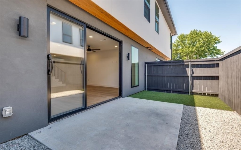 7312 Flyers Way, Dallas, TX 75235, 3 Bedrooms Bedrooms, ,2 BathroomsBathrooms,Residential,For Sale,7312 Flyers Way,20906796