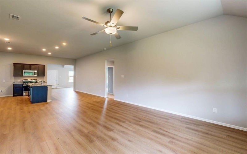 3309 Fortress Way, Denton, TX 76208, 3 Bedrooms Bedrooms, ,2 BathroomsBathrooms,Residential,For Sale,3309 Fortress Way,20860866