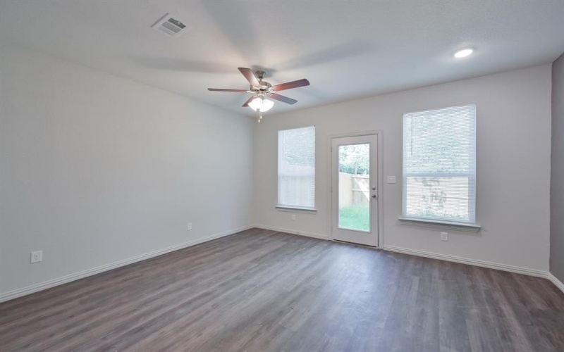 1716 E Powell Avenue, Fort Worth, TX 76104, 4 Bedrooms Bedrooms, ,2 BathroomsBathrooms,Residential Multi Family,For Sale,1716 E Powell Avenue,20855888