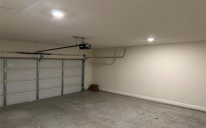 1727 Russell Drive, Garland, TX 75040, 4 Bedrooms Bedrooms, ,2 BathroomsBathrooms,Residential,For Sale,1727 Russell Drive,20865101