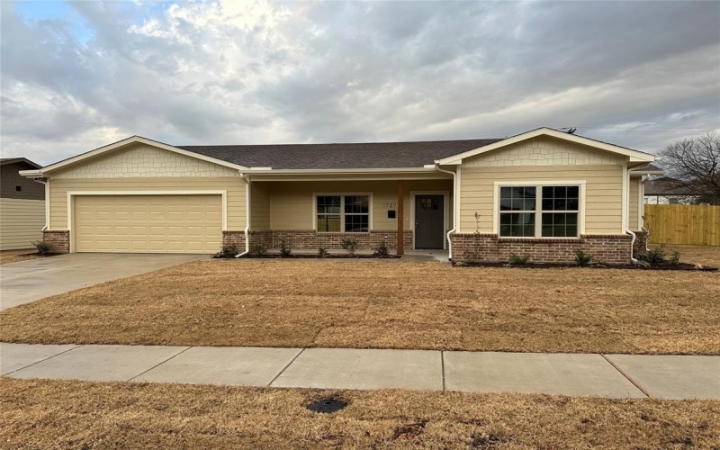 1727 Russell Drive, Garland, TX 75040, 4 Bedrooms Bedrooms, ,2 BathroomsBathrooms,Residential,For Sale,1727 Russell Drive,20865101