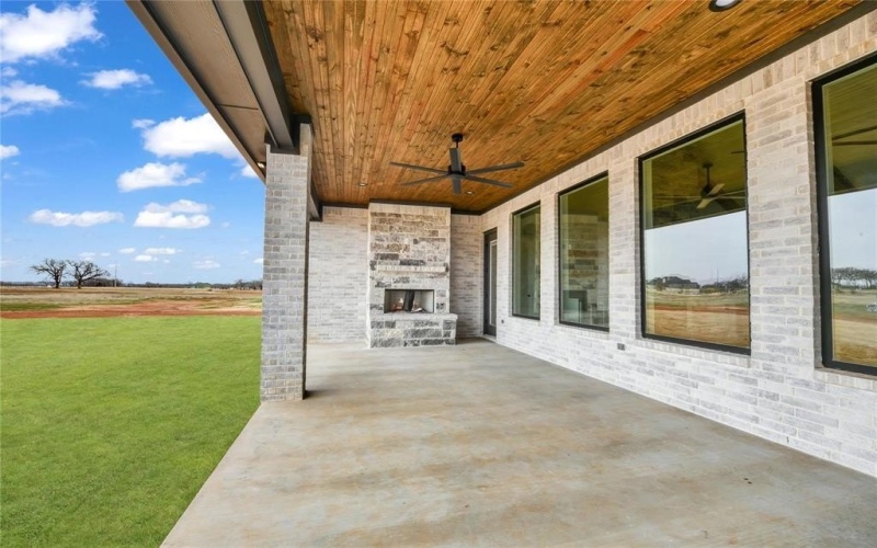 140 Dan Russell Bend, Weatherford, TX 76087, 4 Bedrooms Bedrooms, ,3 BathroomsBathrooms,Residential,For Sale,140 Dan Russell Bend,20865381