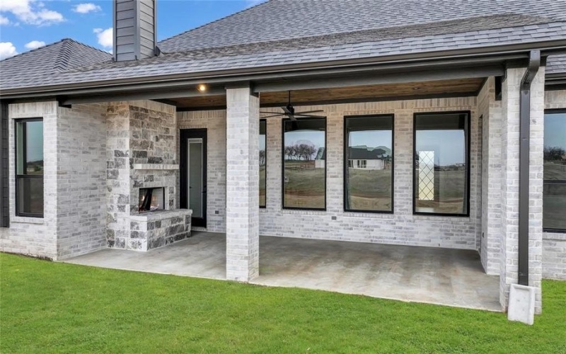 140 Dan Russell Bend, Weatherford, TX 76087, 4 Bedrooms Bedrooms, ,3 BathroomsBathrooms,Residential,For Sale,140 Dan Russell Bend,20865381